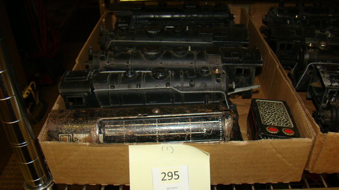 VARIOUS TRAIN ENGINES -HAFNER-LIONEL (1 of 6)