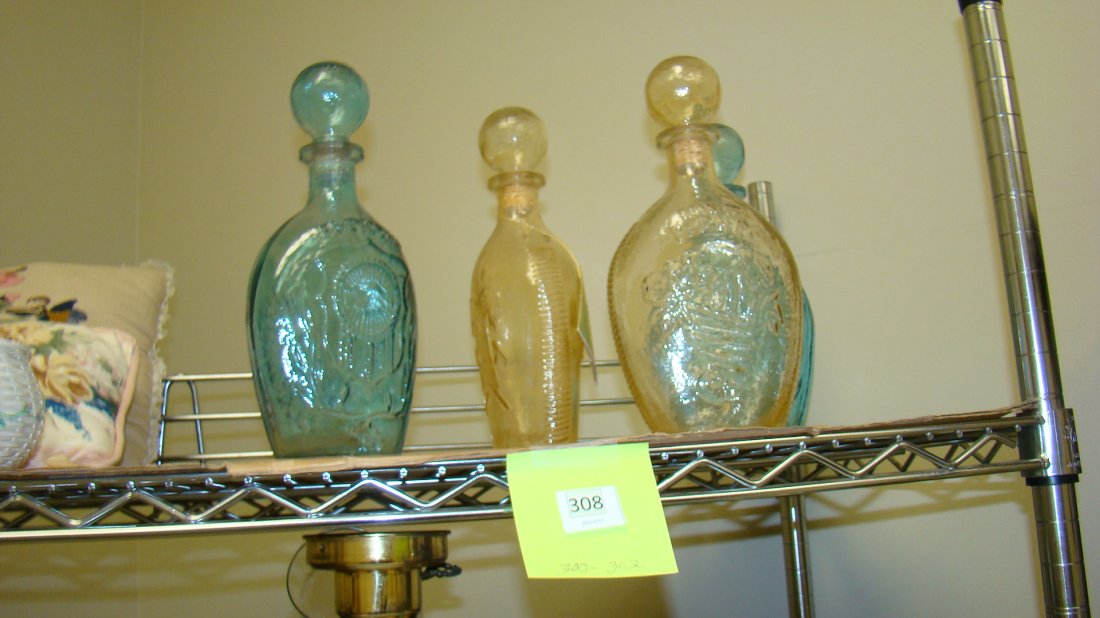 LORD CALVERT COLLECTIBLE BOTTLES: LORD CALVERT COLLECTIBLE BOTTLES TWO HORN OF PLENTY AND TWO FRIENDSHIP- ONE WITH TAG
