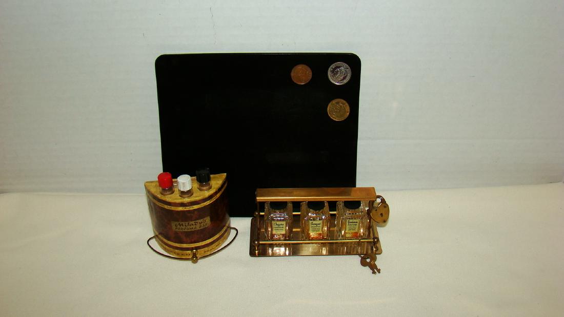 UNIQUE 1940'S PERFUME SETS (1 of 6)