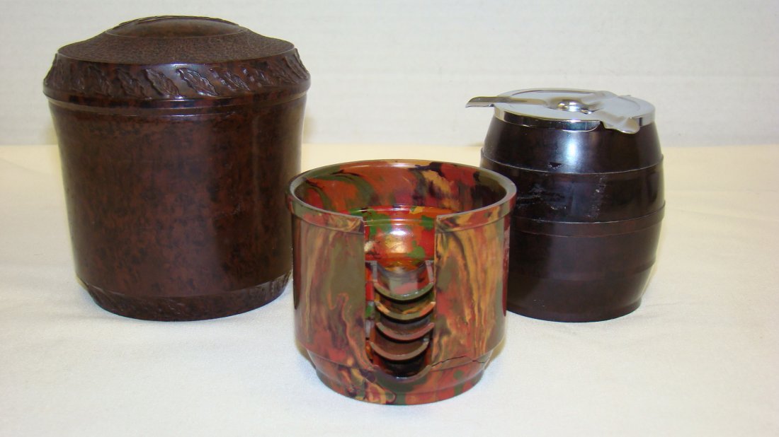 VINTAGE BAKELITE ASH TRAYS AND HUMIDOR (1 of 6)