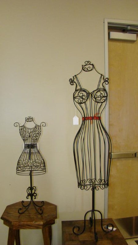 DECORATIVE METAL DRESS FORMS (1 of 5)