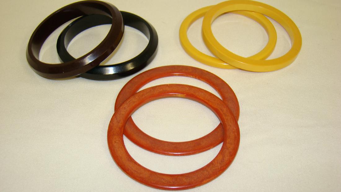 6 VINTAGE STACKING BAKELITE BANGLES (1 of 6)