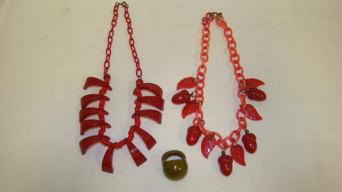 BAKELITE RED NECKLACES AND MORE (1 of 7)