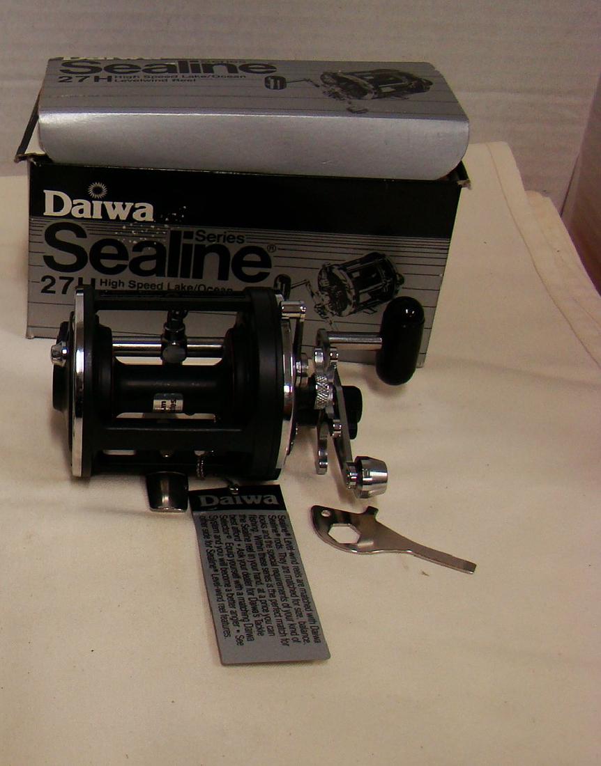 VINTAGE DAIWA FISHING REELS-NIB (1 of 5)