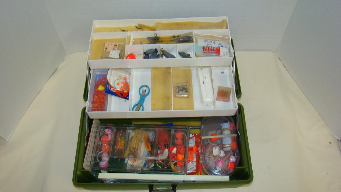 ADVENTURER  MODEL # 1399 GREEN TACKLE BOX WITH TAC (1 of 4)