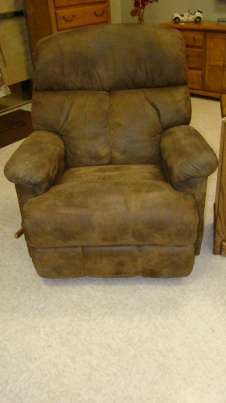 BROWN ROCKER/RECLINER (1 of 3)