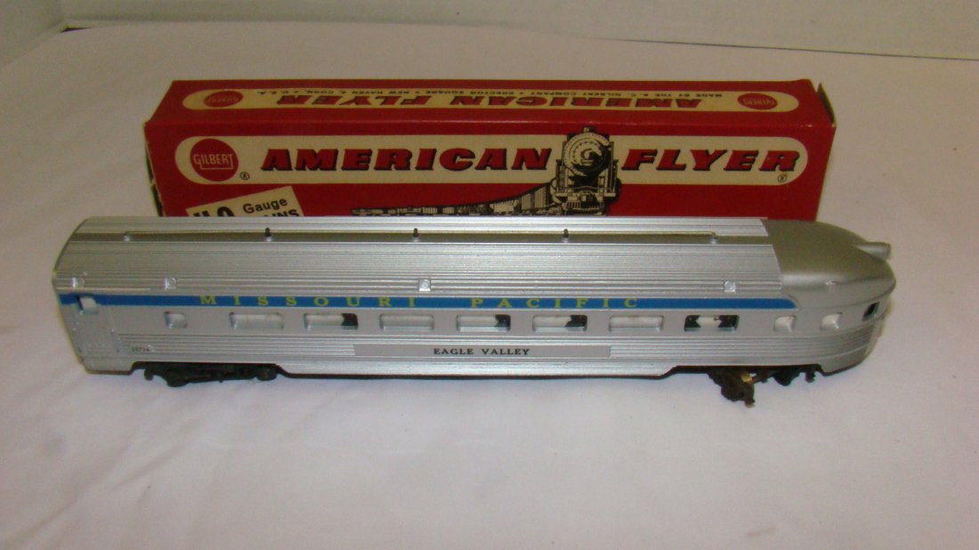 AMERICAN FLYER HO MISSOURI PACIFIC 33724 EAGLE VAL: AMERICAN FLYER HO MISSOURI PACIFIC 33724 EAGLE VALLEY IN ORIGINAL BOX - APPEARS TO BE NEW OLD STOCK-SOME EDGE WEAR ON BOX AND ONE FLAP IS TORN OFF-BODY OF TRAIN IS VERY NICE-SOME DISCOLORATION ON META