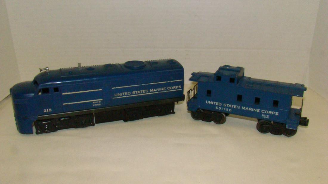 LIONEL US MARINE CORP ENGINE AND CABOOSE-BLUE (1 of 7)