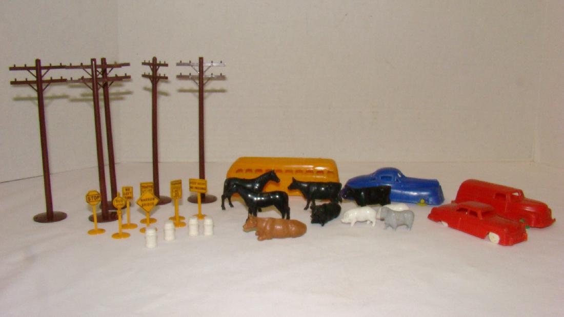 VINTAGE PLASTIC/RUBBER TOYS - PLASTICVILLE, PAYTON: VINTAGE PLASTIC/RUBBER TOYS - PLASTICVILLE, PAYTON PRODUCTION , LIONEL - PLASTICVILLE SCHOOL BUS AND RED CAR, PAYTON PRODUCTION RED DELIVERY TRUCK AND BLUE CAR, LIONEL PHONE LINES, FARM ANIMALS AND RO