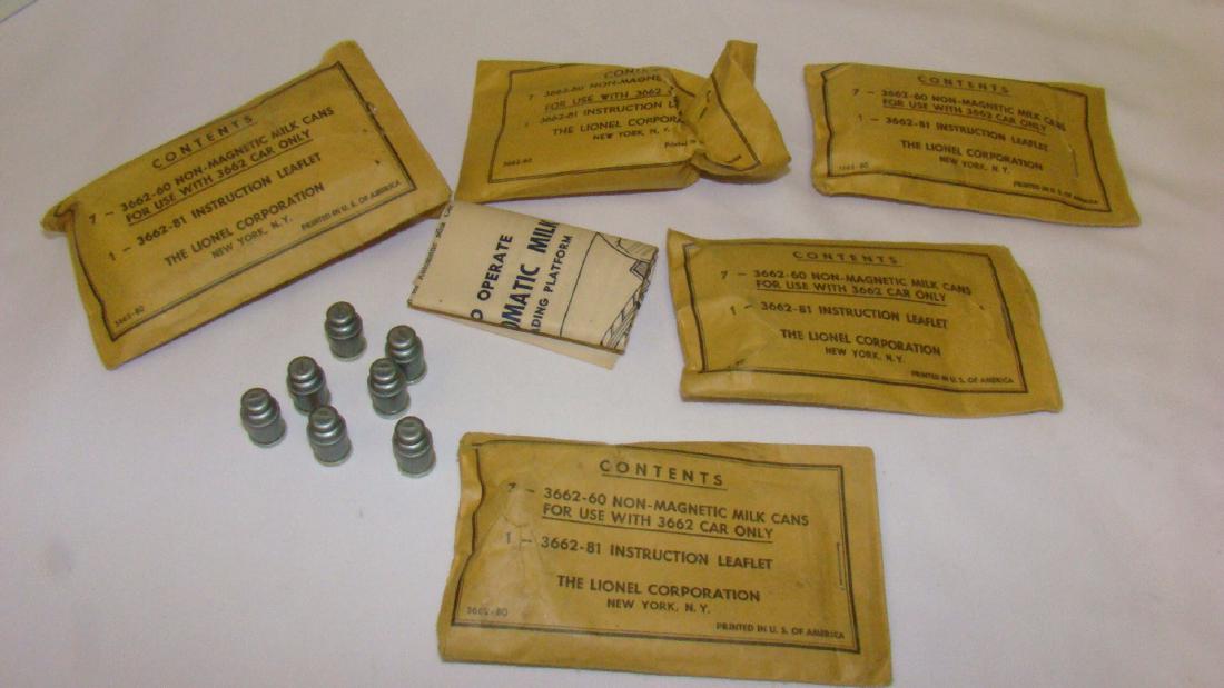 3662-60 NON-MAGNETIC MILK CANS IN ORIGINAL LIONEL (1 of 5)