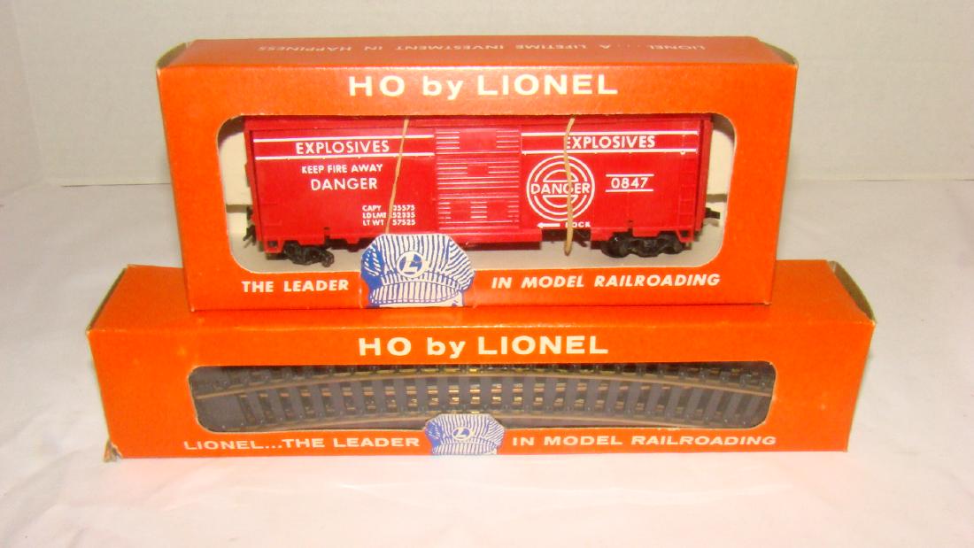 HO LIONEL LOT-EXPLODING TARGET CAR 0847-110 AND TR (1 of 4)
