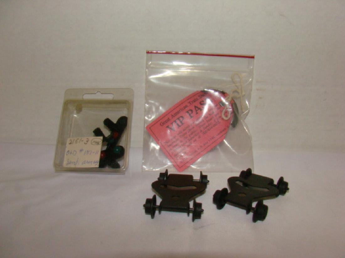 LIONEL TRAIN PARTS-SHIELD-FRONT TRUCKS AND SEMAPHO: LIONEL TRAIN PARTS-SHIELD-FRONT TRUCKS AND SEMAPHORE ARMS-APPEAR TO BE NEW OLD STOCK