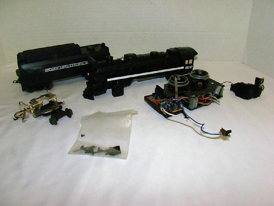LIONEL LOCOMOTIVE 8632 AND NYC TENDER (1 of 8)