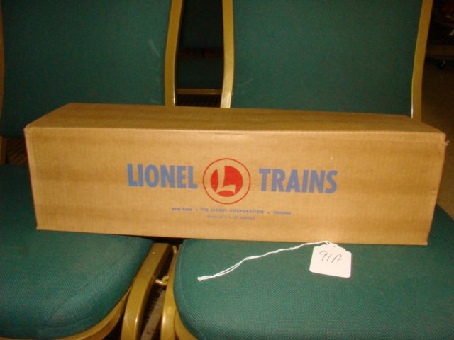 LIONEL LUMBER MILL NEW IN BOX 464: LIONEL LUMBER MILL NIB 464-THE CONTENTS IS NEW - THE BOX IS IN GOOD CONDITION