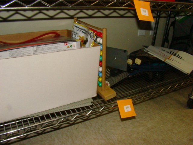 LEGOS-ABICUS-SPORTS RACKETS: LEGOS-ABICUS-SPORTS RACKETS -LARGE BOX WITH LEGOS/K-NEX