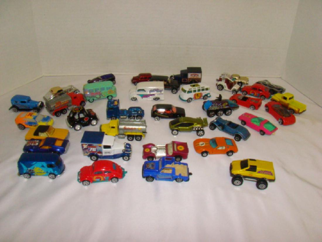 LOT OF TOY CARS (1 of 6)