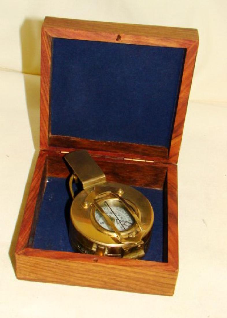 TG CO. BRASS COMPASS: 1941 TG CO. BRASS COMPASS - LONDON MARK III IN WOOD BOX