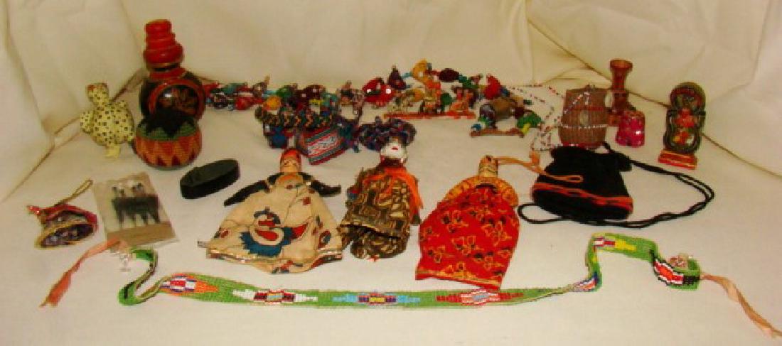 BOX OF VARIOUS INDONESIAN DECROTIVE ITEMS: BOW WITH VARIOUS INDONESIAN DECORATIVE ITEMS - MINIATURE WEAVINGS - PAINTED SMALL BIRDS - MINIATURE POTTERY POTS - CARVED WOOD AND PAINTED ORNAMENT - FIGURES MINIATURE CARVINGS AND MORE