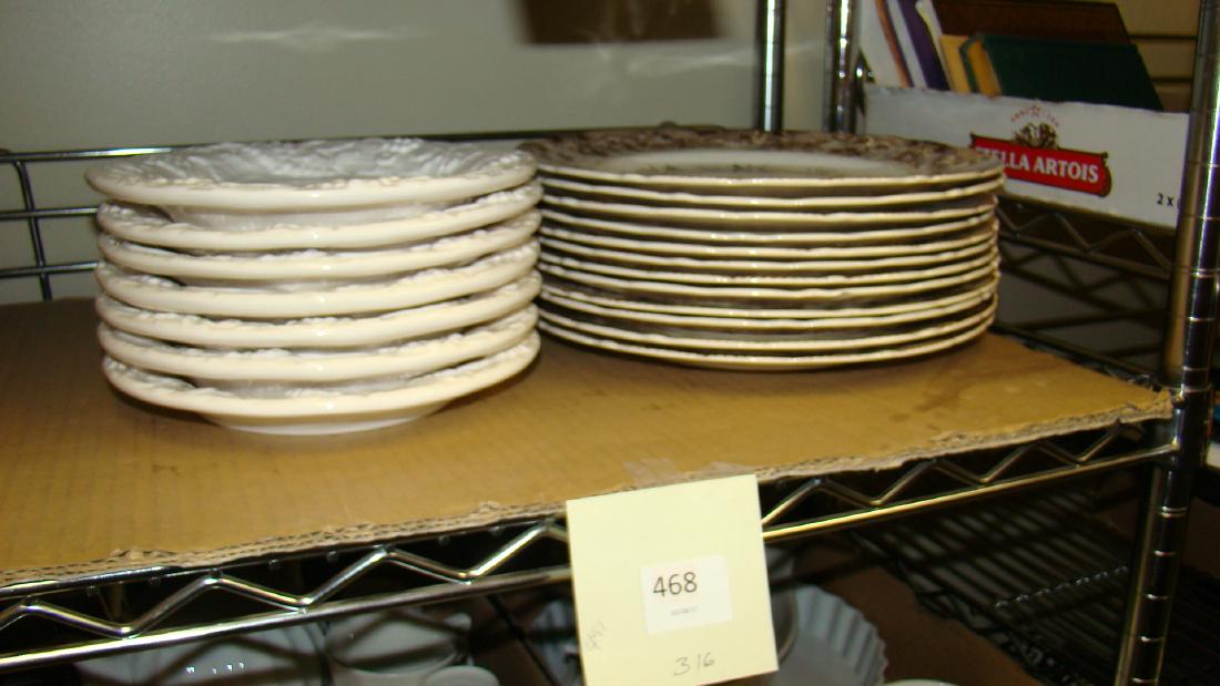 JOHNSON BROS WINDSOR WARE PLATES & MORE (1 of 4)