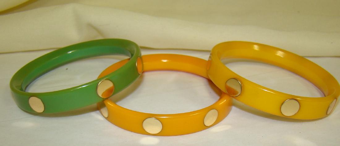 THREE BAKELITE VINTAGE BRACELETS-BRASS CIRCLE ACCE (1 of 6)