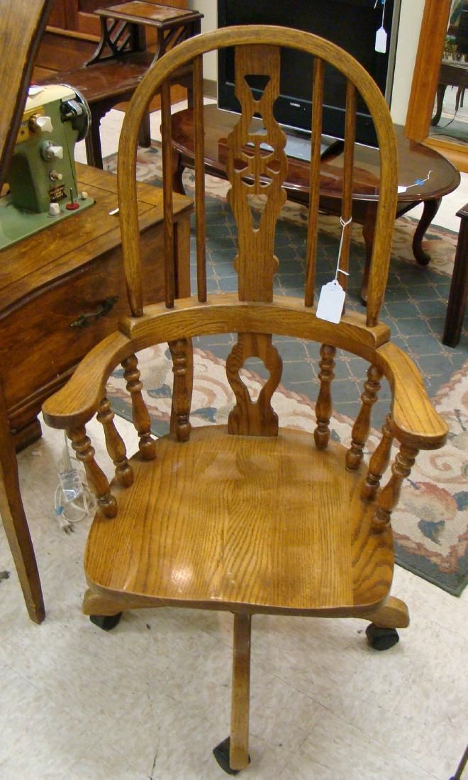 OAK SWIVEL CHAIR (1 of 4)