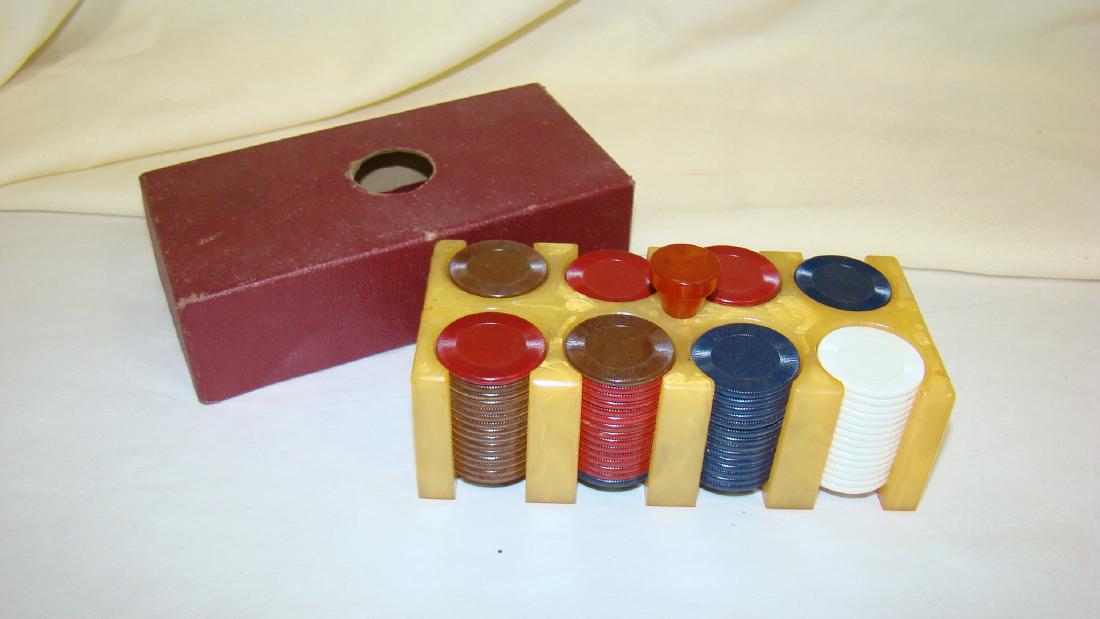 VINTAGE BAKELITE POKER CHIP HOLDER WITH POKER CHIP (1 of 5)
