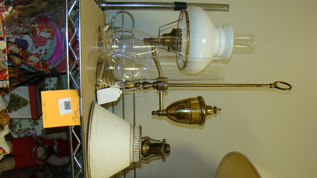 HALF SHELF WITH LAMPS -FOR PARTS (1 of 3)