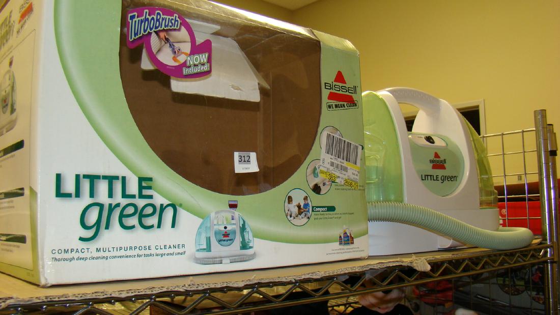 LITTLE GREEN CLEANING MACHINE BISSELL (1 of 2)