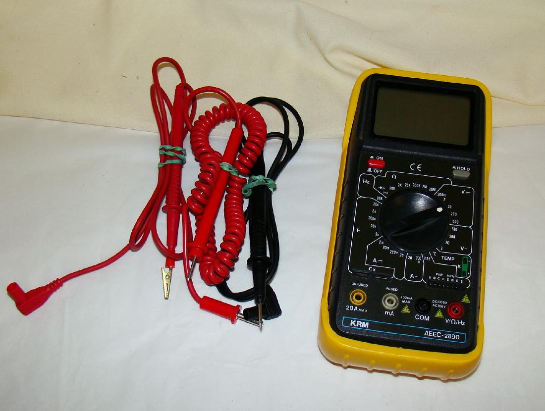 KRM HANDHELD DIGITAL MULITMETER: KRM HANDHELD DIGITAL MULITMETER - AEEC-2890 - WORKS
