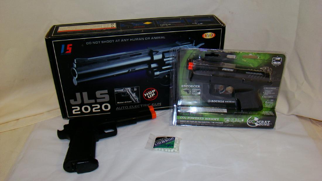 JLS AUTO ELECTRIC GUN & COMBAT ZONE ENFORCER - AIR: JLS AUTO ELECTRIC GUN & COMBAT ZONE ENFORCER - AIR PISTOLS - JLA LI SHENG AUTO ELECTIC GUN MARKED JLS 2016- APPEARS COMPLETE & COMBAT ZONE ENFORCER - APPEARS COMPLETE - AS IS