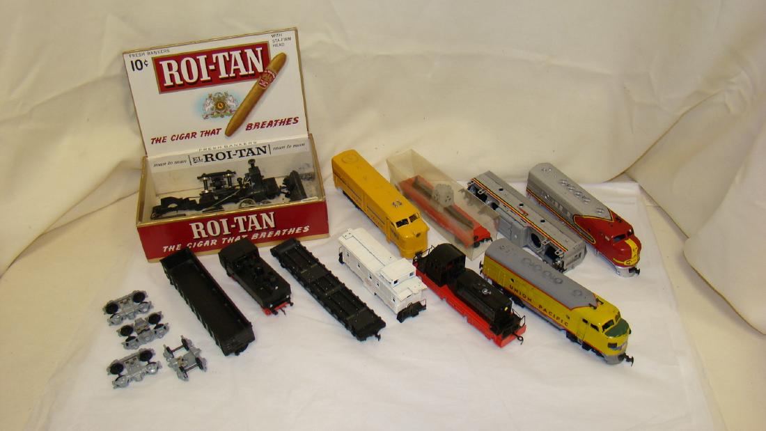 LIONEL - REVELL-FLEISCHMANN HO LOCOMOTIVES & MORE (1 of 9)