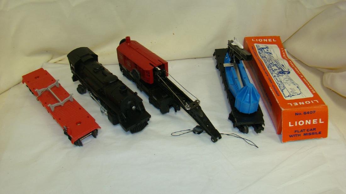 LIONEL MISSILE LAUNCHER - FLATCAR & MORE (1 of 10)