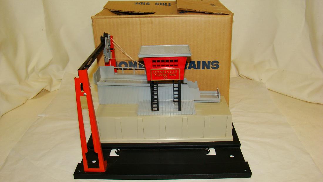 LIONEL NO 345 POSTWAR OPERATING CULVERT UNLOADER (1 of 6)