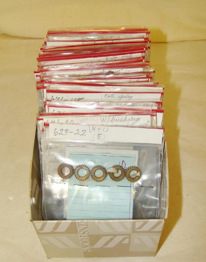 APPROX. 50 BAGS OF VARIOUS LIONEL PARTS AND  HARDWAR (1 of 9)