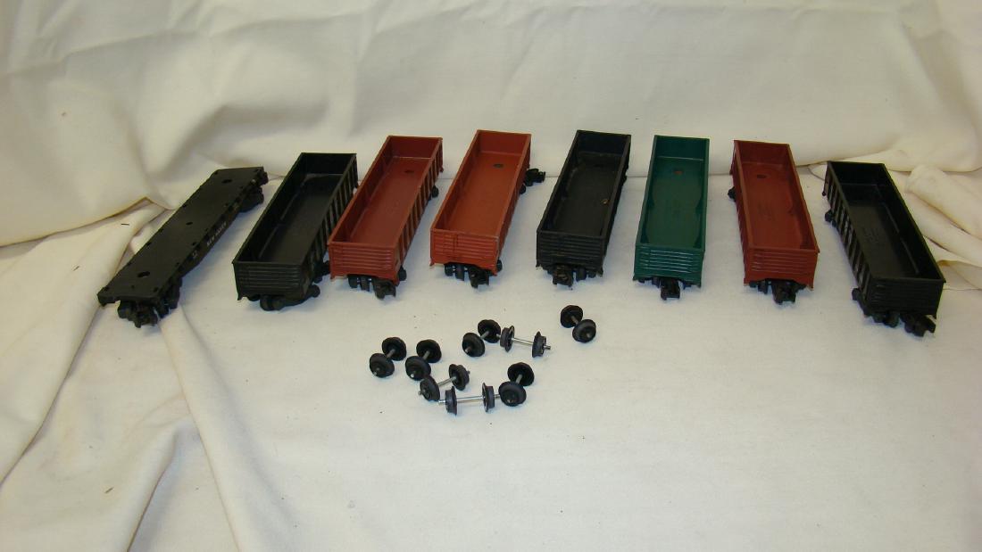 7 AMERICAN FLYER GONDOLA CARS & 1 FLATCAR (1 of 4)