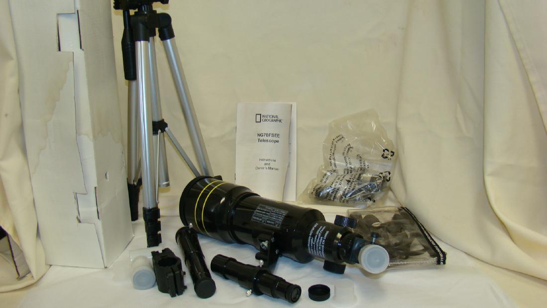 NATIONAL GEOGRAPHIC TELESCOPE NO. NG70FSEE AND TRI: NATIONAL GEOGRAPHIC TELESCOPE - NO. NG7070FS - INSTRUCTION MANUAL - TRIPOD AND CABLE - OWNED