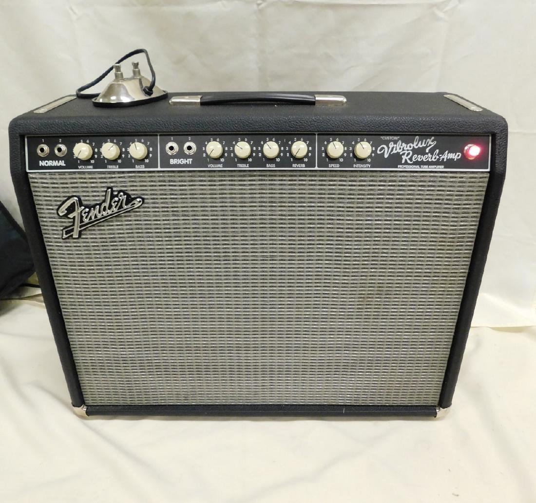 FENDER CUSTOM VIBROLUX REVERB AMP (1 of 9)