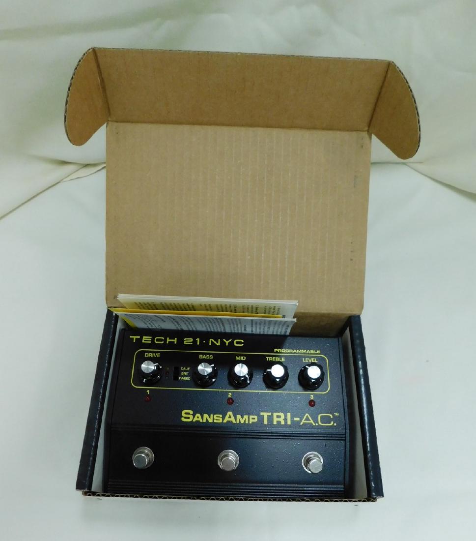 SANS AMP TRI AC (1 of 5)