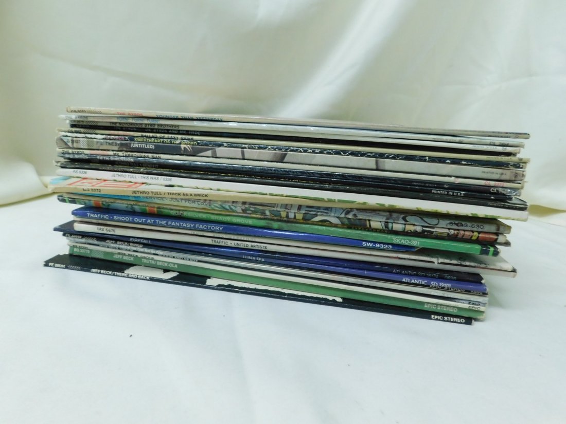 JETHRO TULL & THE BYRDS VINYL ALBUMS & MORE (1 of 6)