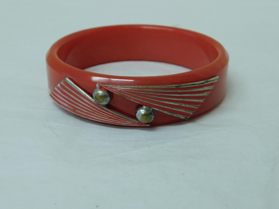 ART DECO RED BAKELITE BRACELET (1 of 3)