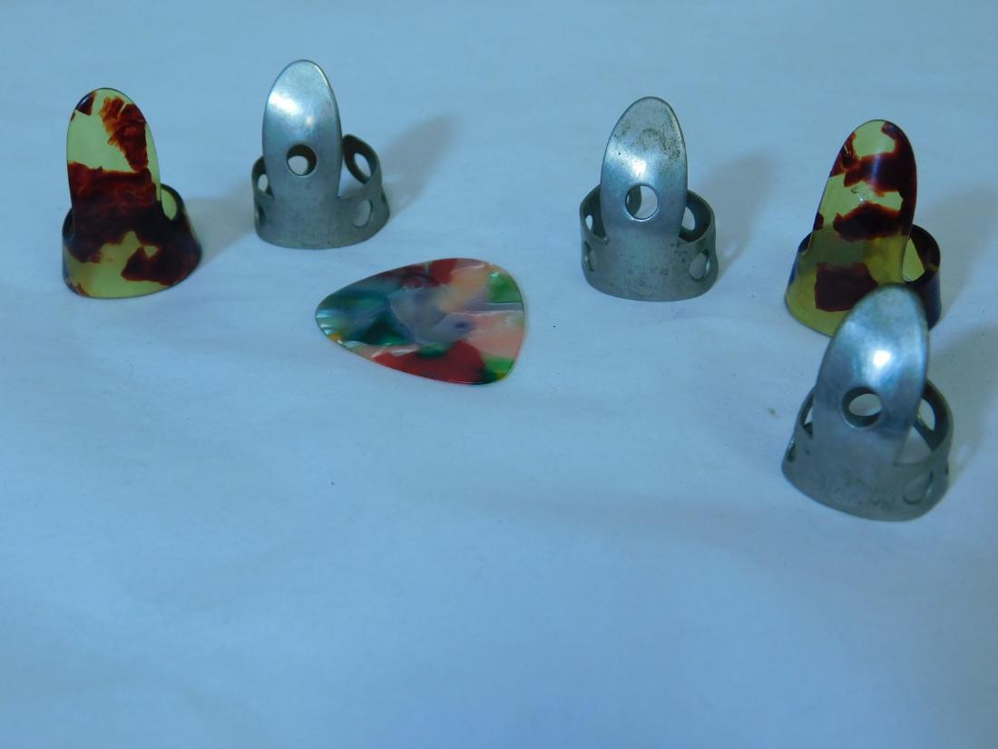 VINTAGE NATIONAL BANJO/GUITAR PICKS (1 of 4)