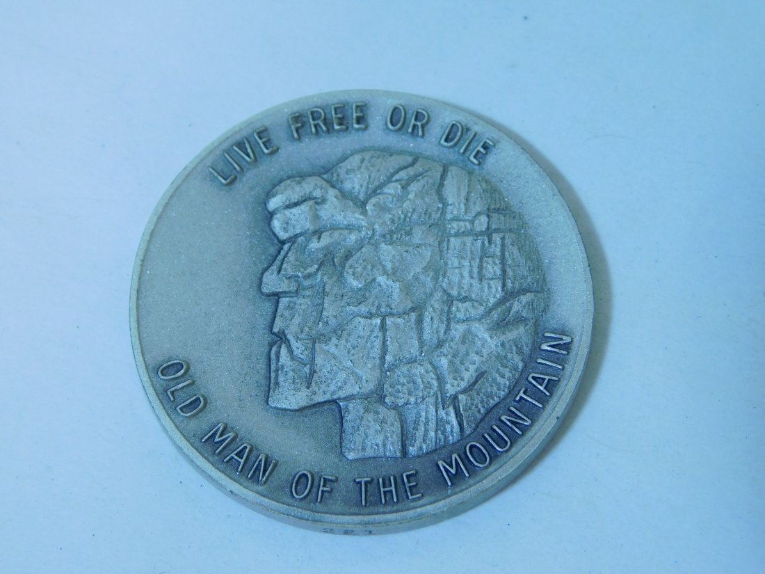 200TH ANNIVERSARY TOKEN COIN - NEW HAMPSHIRE TOWN (1 of 3)