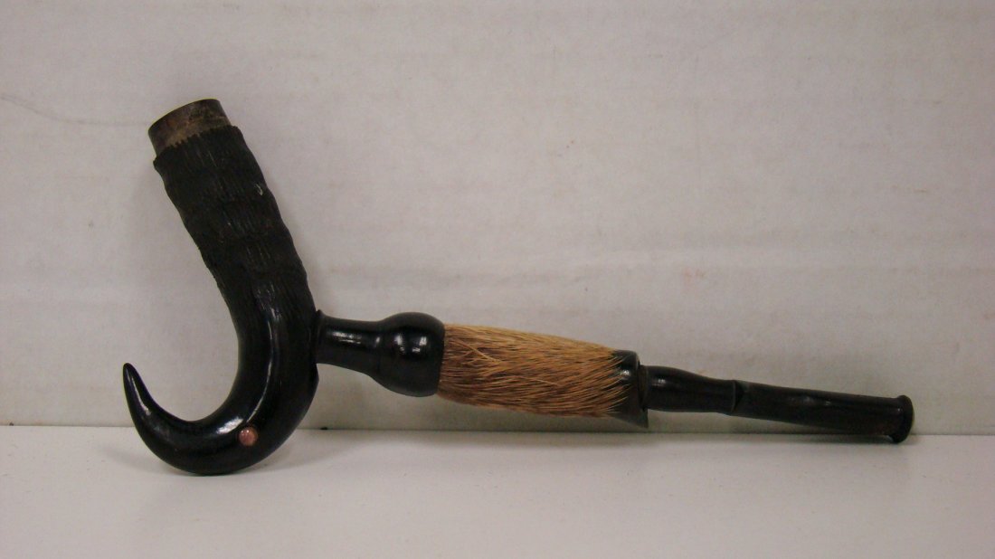 NATIVE AMERICAN BAKELITE STYLE PIPE (1 of 5)