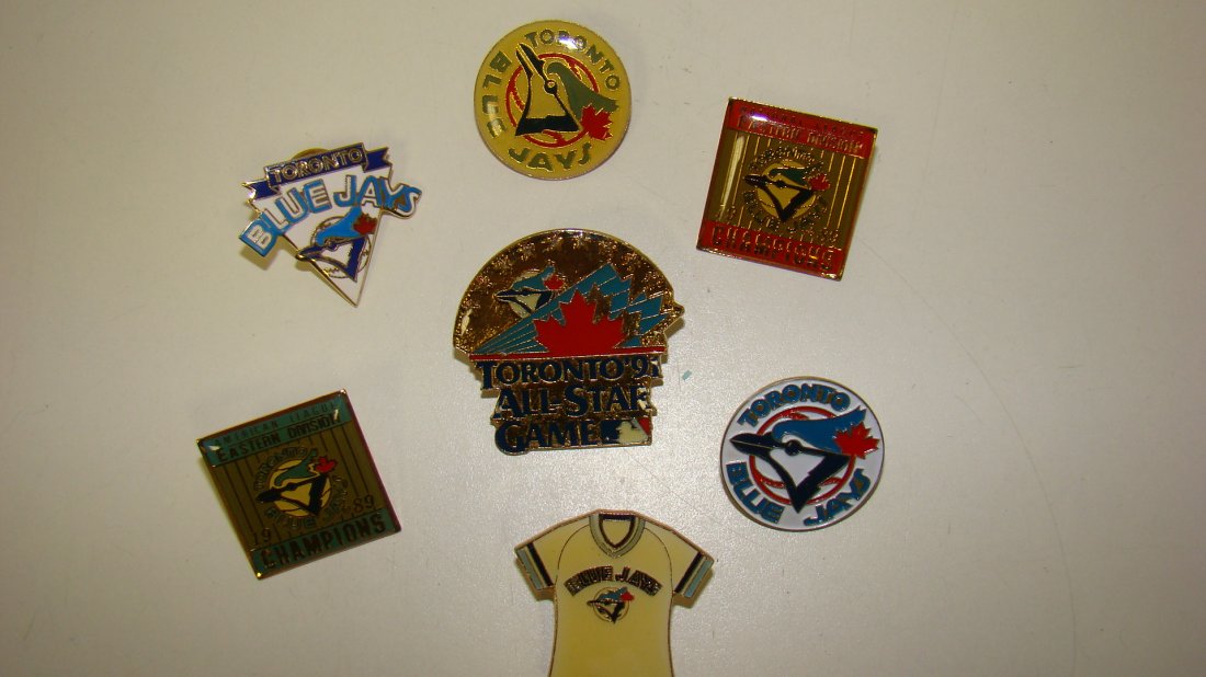 7 TORONTO BLUE JAY BASEBALL PINS (1 of 7)
