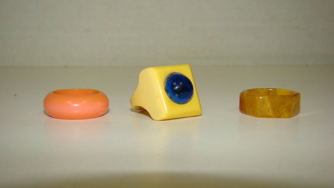 3 BAKELITE RINGS (1 of 3)