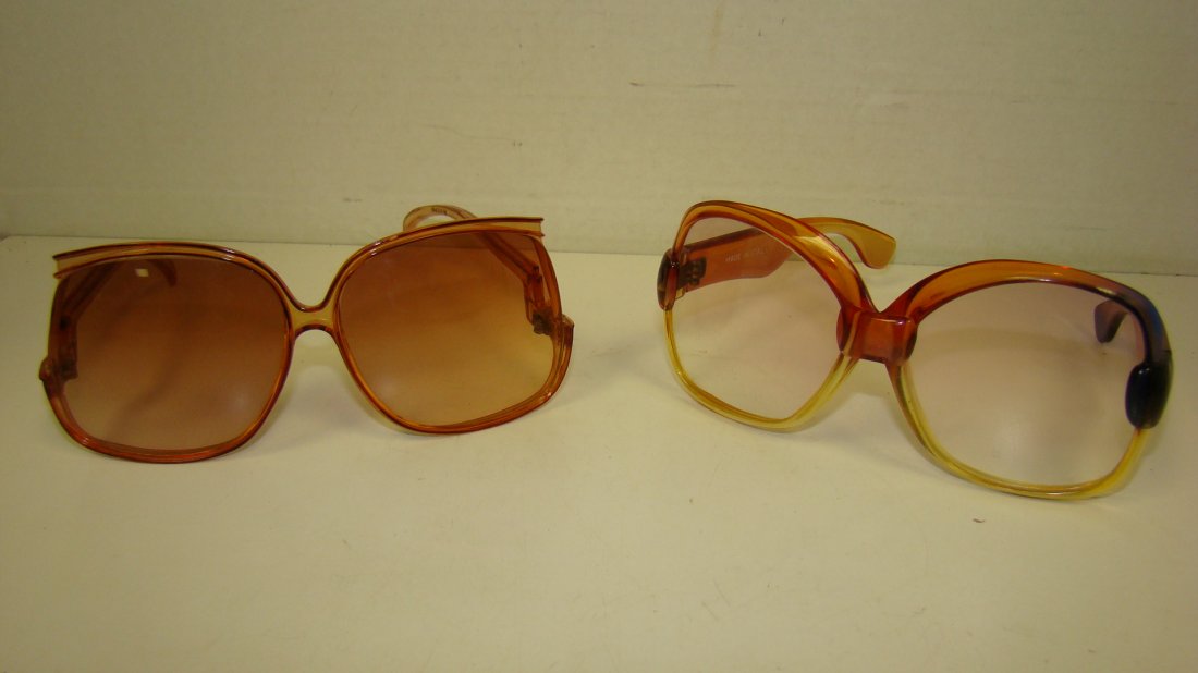 2 PRS 70'S MOD SUNGLASSES (1 of 5)