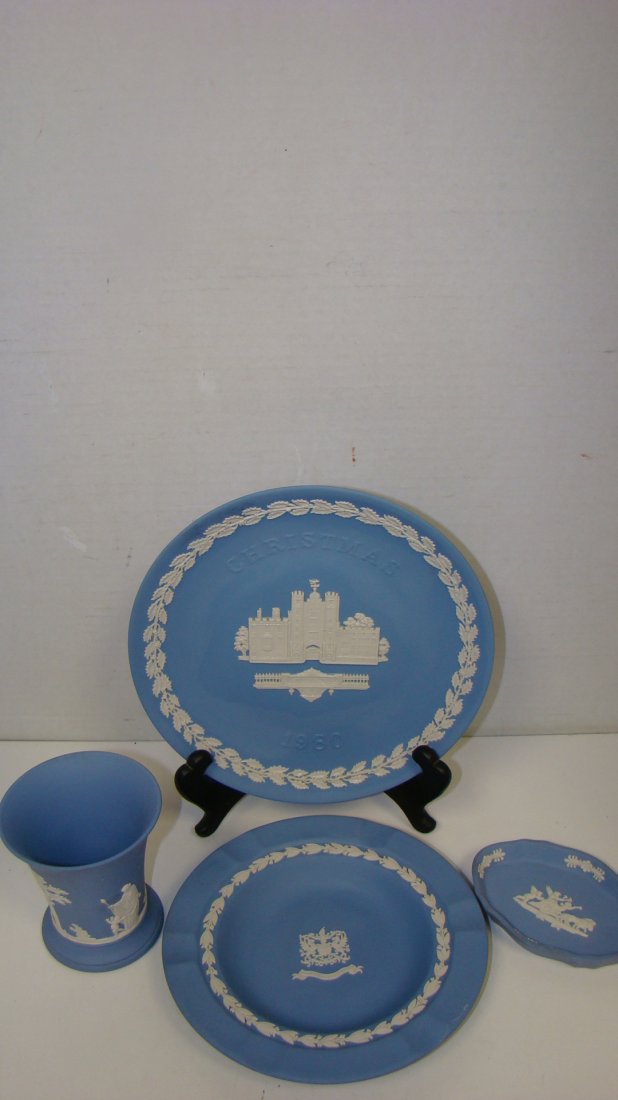 4 PCS WEDGWOOD JASPERWARE (1 of 9)