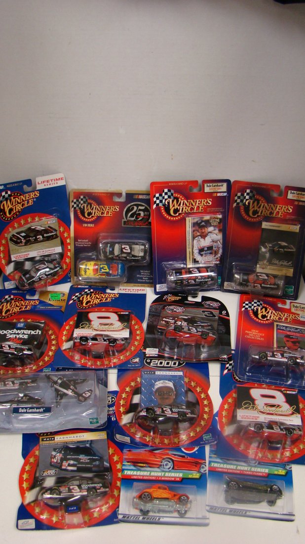 5 WC DALE EARNHARDT #3: 2 WINNERS CIRCLE #3 DALE EARNHARDT DIE-CAST CARS - NASCAR 25TH ANNIVERSARY #3 DALE EARNHARDT '99 MONTE CARLO - 1/64 SCALE - NIP AND A WINNER'S CIRCLE 2000 OFFICIAL NASCAR DELUXE COLLECTION #3 DALE EAR