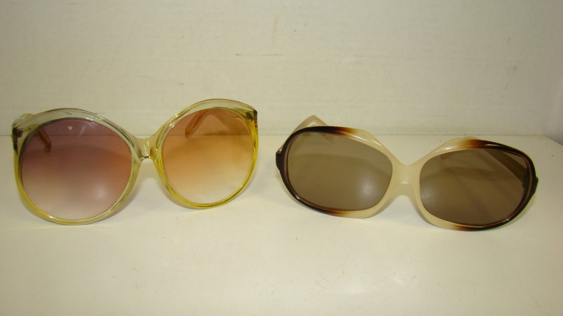 2 VINTAGE PAIRS OF DESIGNER SUNGLASSES (1 of 3)