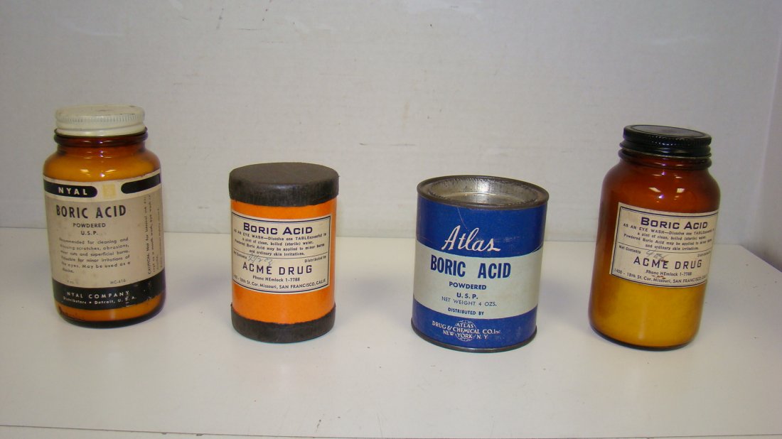 4 VINTAGE BORIC ACID MEDICINE CONTAINERS (1 of 4)